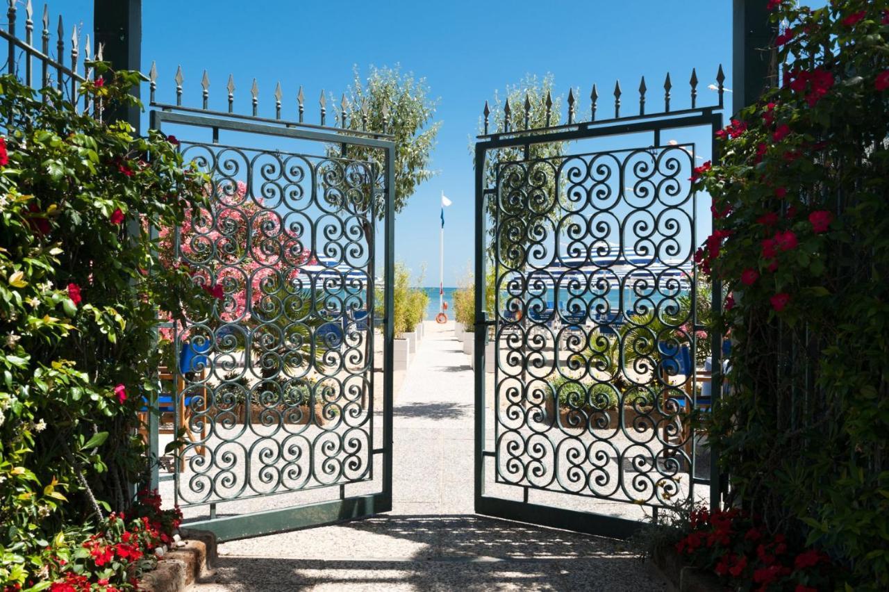 Hotel Parco Delle Rose Silvi Marina Exterior foto