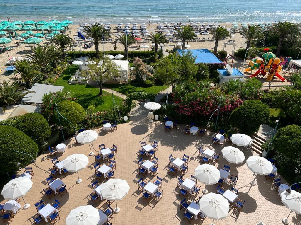 Hotel Parco Delle Rose Silvi Marina Exterior foto